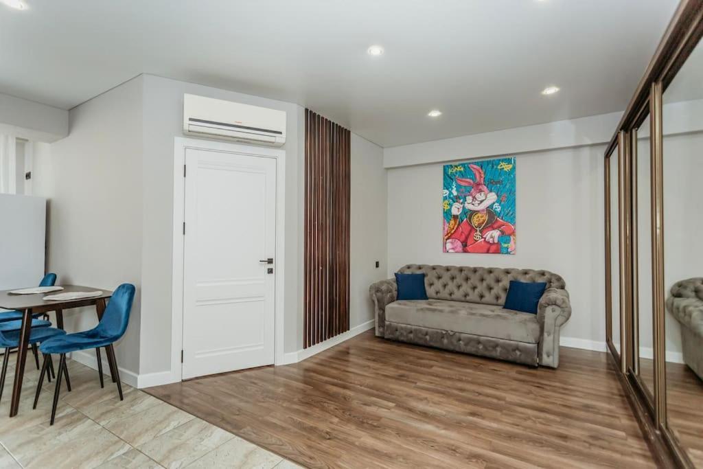 Rich Bunny Apartman Kisinyov Kültér fotó